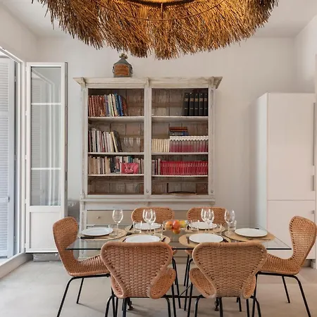 Art Apartment *